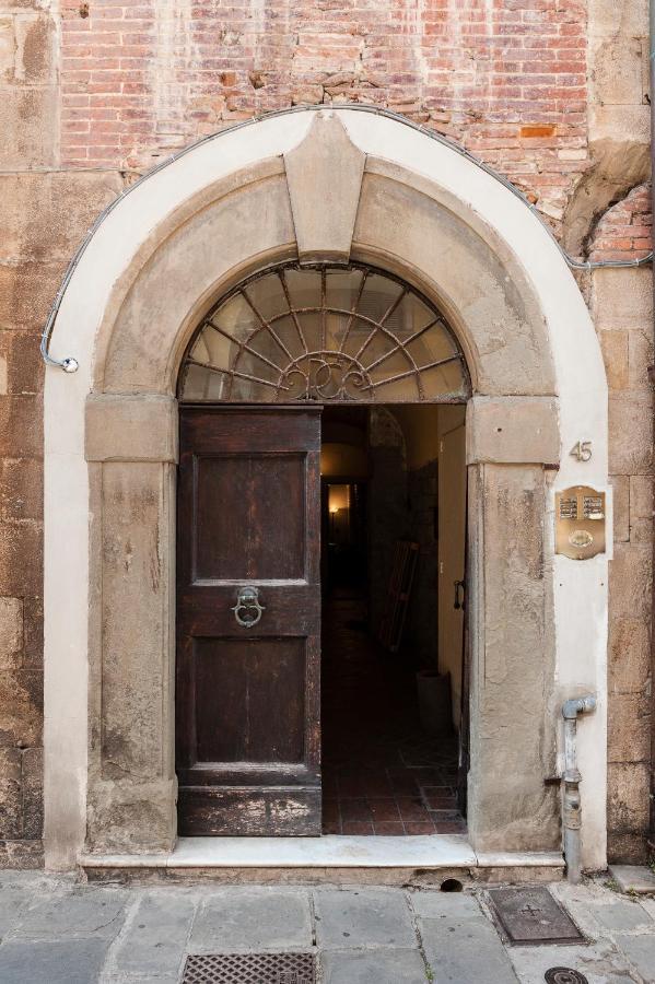 Hostly - Garden House Near The Tower - Historical House With Private Garden Apartment Пиза Екстериор снимка