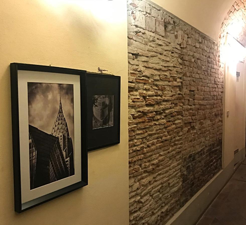 Hostly - Garden House Near The Tower - Historical House With Private Garden Apartment Пиза Екстериор снимка